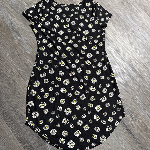 No Boundaries Dress - Picture 2 of 3